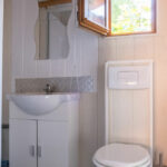 Location de chalet. La salle de bain.
